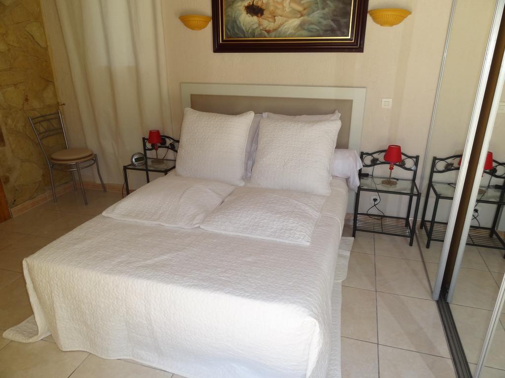 Apartament Locations Des Alpilles Saint-Rémy-de-Provence Pokój zdjęcie