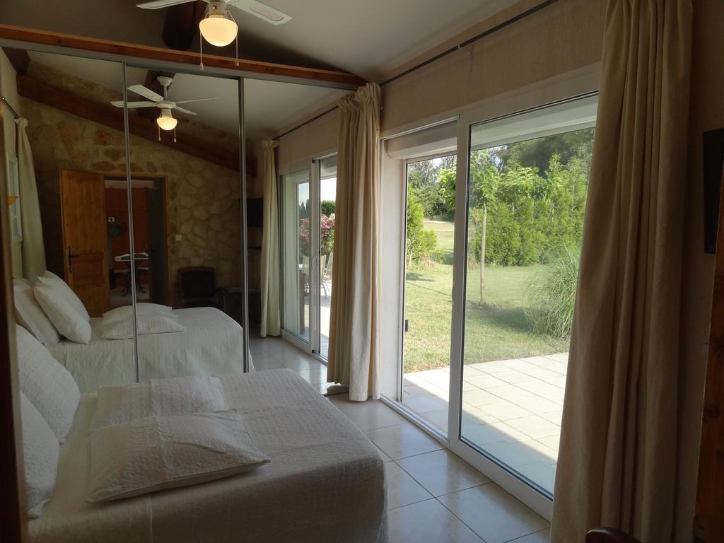 Apartament Locations Des Alpilles Saint-Rémy-de-Provence Pokój zdjęcie