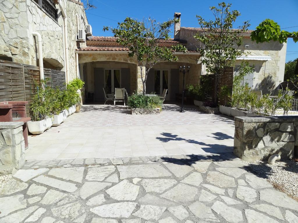 Apartament Locations Des Alpilles Saint-Rémy-de-Provence Zewnętrze zdjęcie