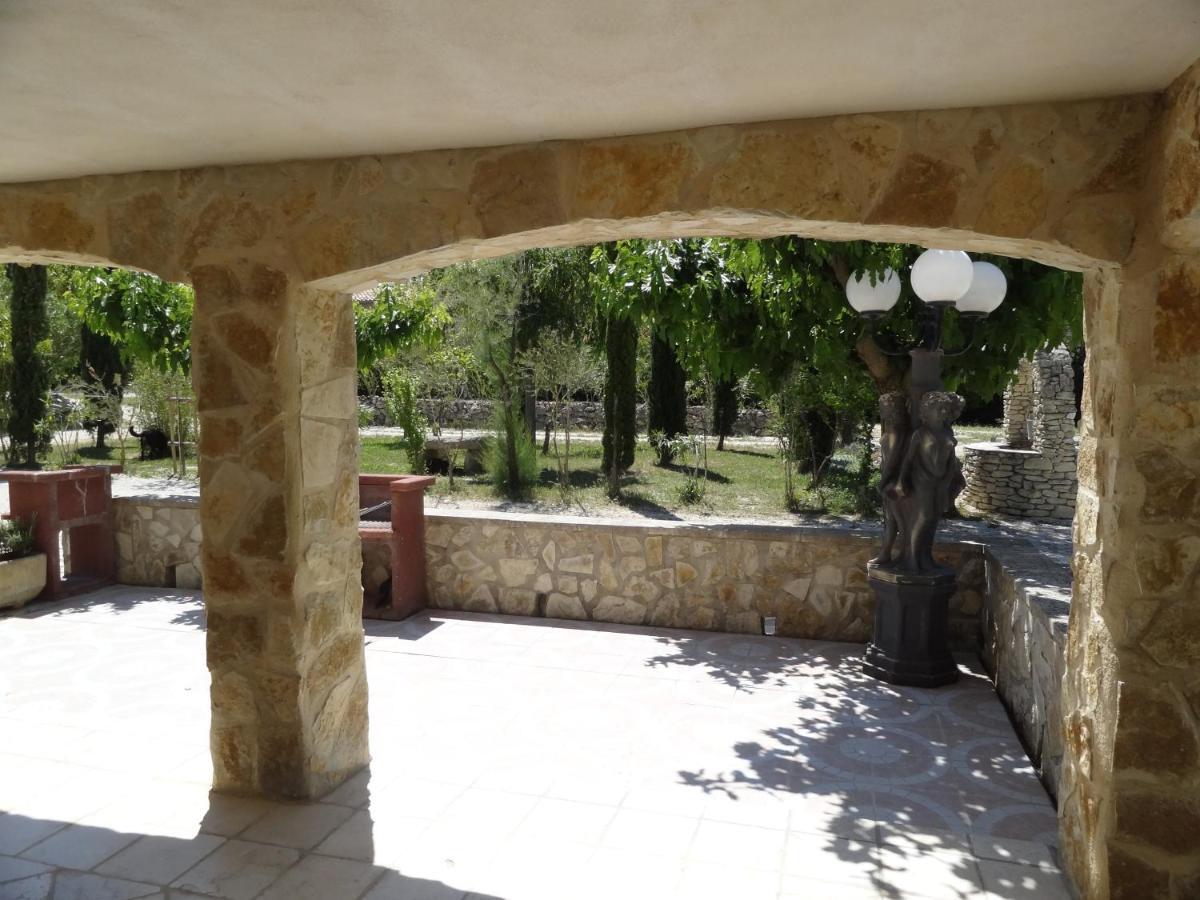 Apartament Locations Des Alpilles Saint-Rémy-de-Provence Zewnętrze zdjęcie